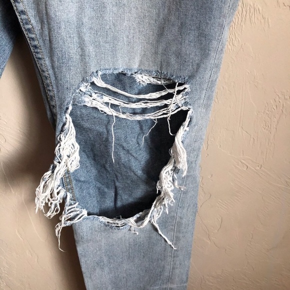 BDG Slim Boyfriend Distressed Denim Jeans - Picture 11 of 11